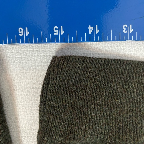 Chaps Green V-Neck Sweater Timeless‎ Knit Cotton/Cashmere Soft and Snuggly | L - Picture 11 of 13